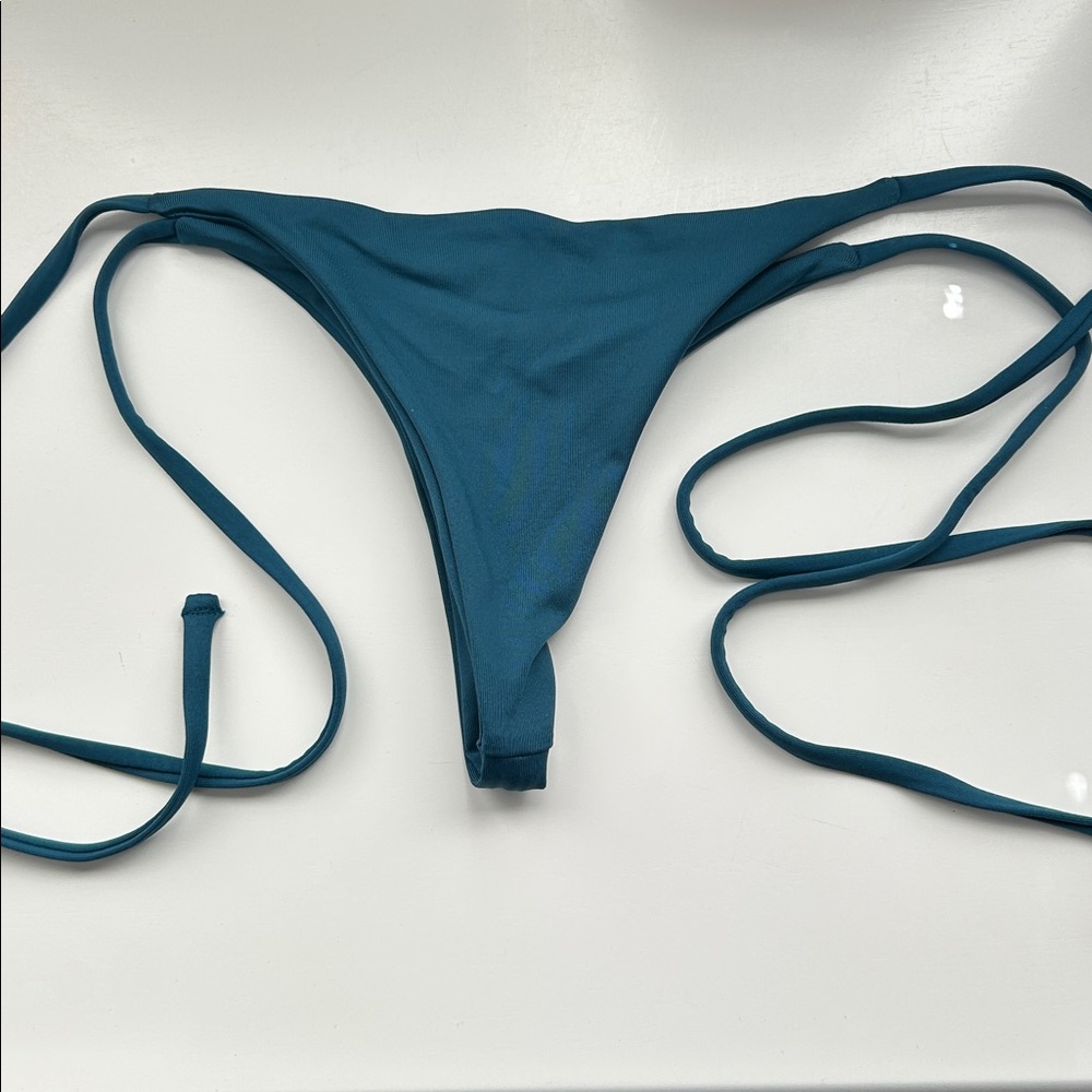 Midori bikini bottoms size medium